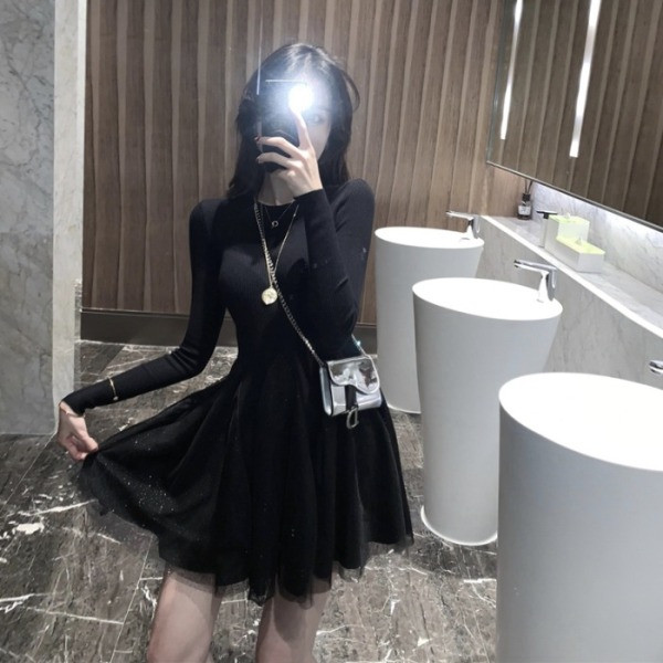 Rochie de dama moderna cu croiala cu efect stralucitor