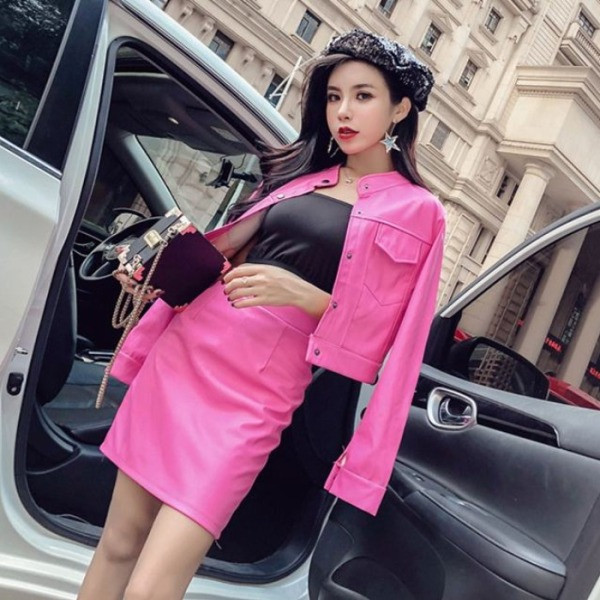 Дамски комплект от кожена пола с висока талия и яке с копчета 