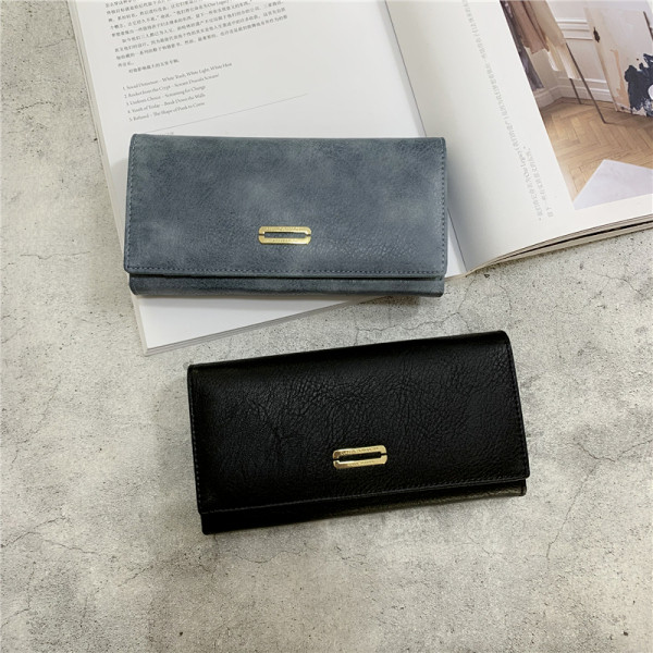 Eko bőrből készült női pénztárca fém rögzítéssel