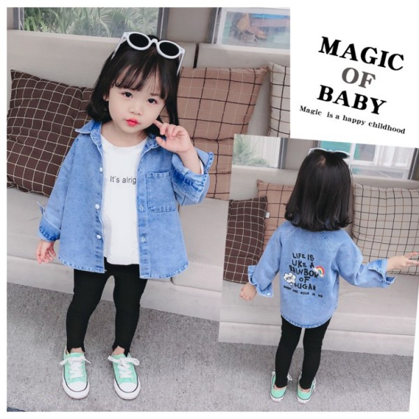 Paprasti vaikiški marškiniai su siuvinėjimais mergaitėms