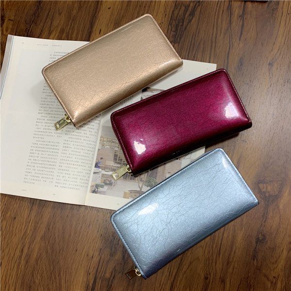 Női pénztárca cipzárral