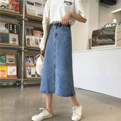 Sieviešu džinsa svārki vidēja garuma un šķēluma