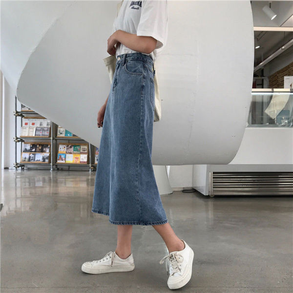 Sieviešu džinsa svārki vidēja garuma un šķēluma