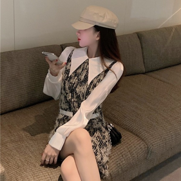 Modern, testhezálló női ruha, hosszú ujjal