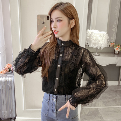 Női csipke ing hímzéssel és gombokkal