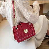 Moderna sieviešu soma no eko ādas ar metāla rokturi