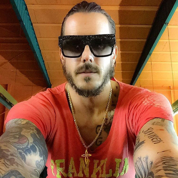 Női napszemüveg maszk új modellje négyzet alakú és kövekkel