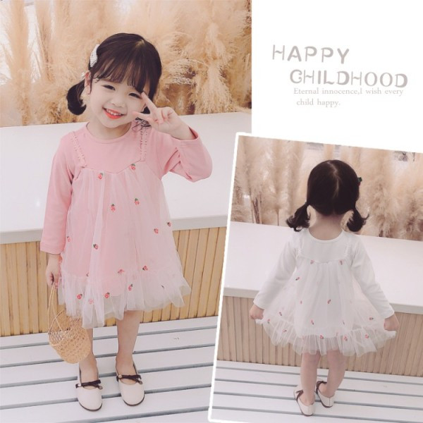 Moderna bērnu kleita ar apaļu kakla izgriezumu un izšuvumiem