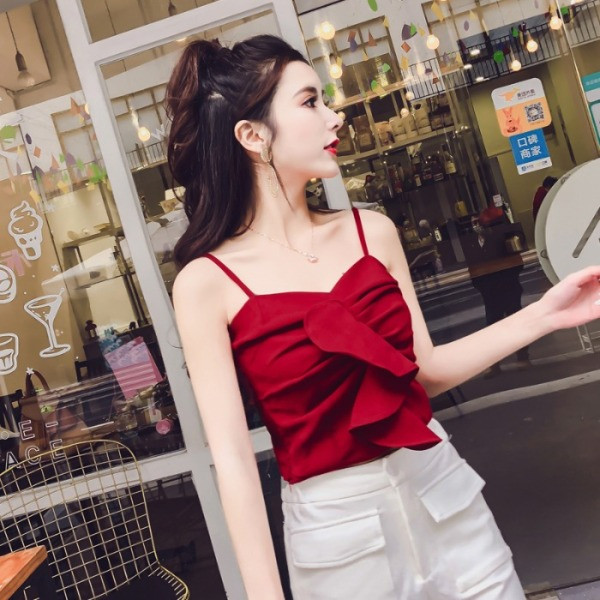 Uut mudelit peenikeste rihmade ja lokkidega naiste kehakinnitusega topp