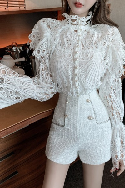 Női csipke ing lótusz ujjú, magas gallérral és gyöngyökkel