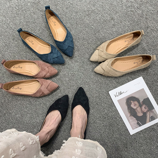 Sieviešu ikdienas mokasīni no eko zamšādas smaila modeļa