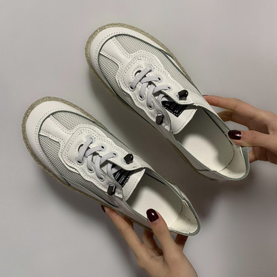 Sieviešu ikdienas kedas ar plakanu zoli un mežģīnēm no eko ādas