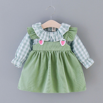 Dabartinis vaikiškos suknelės kirpimo modelis ilgomis rankovėmis