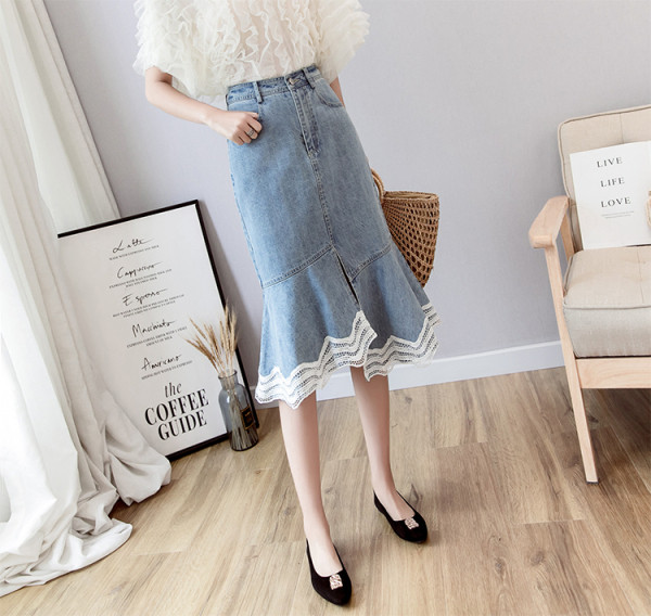 Sieviešu džinsa svārki ar mežģīnēm un kabatām