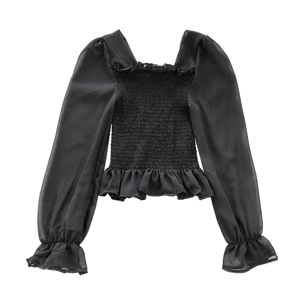 Pieguļoša sieviešu blūze ar kvadrātveida kakla izgriezumu un tilla piedurknēm