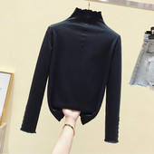 Moteriška rudens-žiemos palaidinė aukšta apykakle ir sagomis ant rankovių