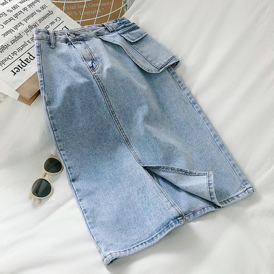 Női farmerszoknya hasítékkal és zsebbel