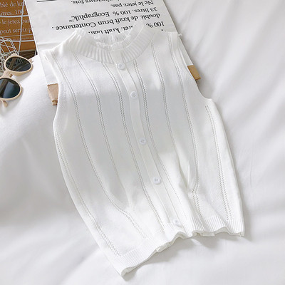 Megzti moteriški marškiniai su sagomis ir ovalia iškirpte