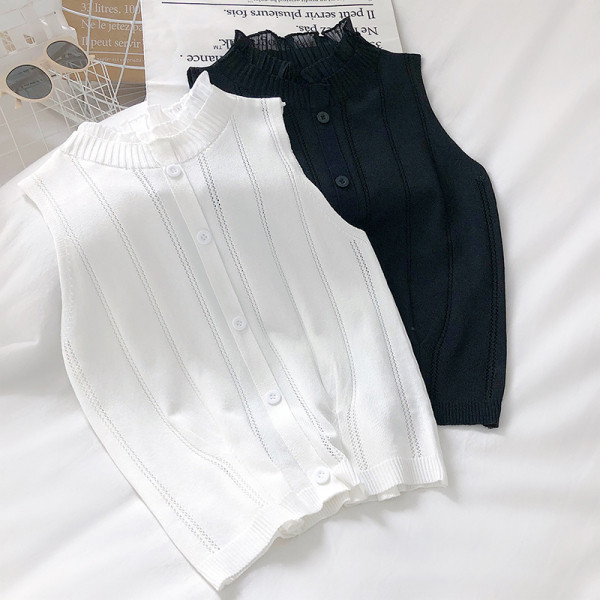 Megzti moteriški marškiniai su sagomis ir ovalia iškirpte