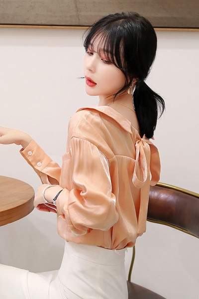 Stilingi moteriški šifoniniai marškiniai su sagomis ir špico iškirpte