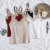 Sieviešu bikses ar V veida kakla izgriezumu un mežģīņu elementiem