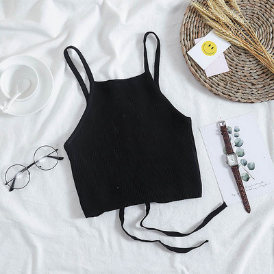 Дамски потник с тънки презрамки и изрязан гръб с връзки 