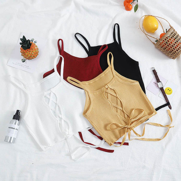 Дамски потник с тънки презрамки и изрязан гръб с връзки 