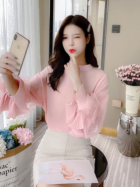 Plati moteriška šifoninė palaidinė žema apykakle aplink kaklą