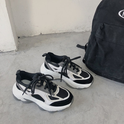 Női tornacipő fűzővel és lapos talppal öko velúrból