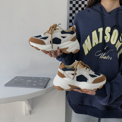 Női tornacipő fűzővel és lapos talppal öko velúrból