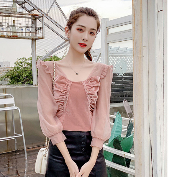 Elegantiška moteriška palaidinė su garbanomis