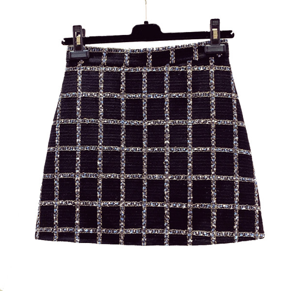 Modern női kockás szoknya magas derékkal, A-vonallal