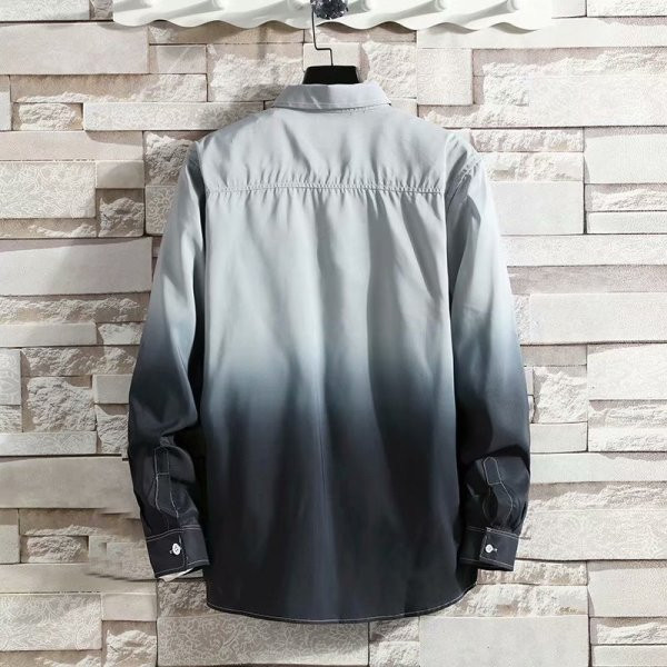 Modern férfi ing klasszikus gallérral és hosszú ujjú, irizáló színekben