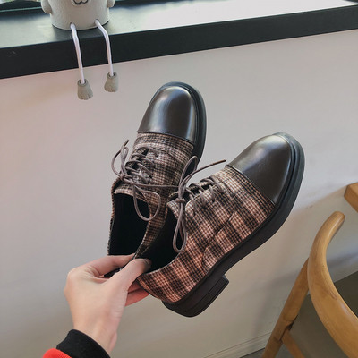 Ženske karirane casual cipele s vezicama i ravnim potplatom
