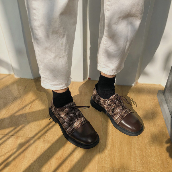 Ženske karirane casual cipele s vezicama i ravnim potplatom