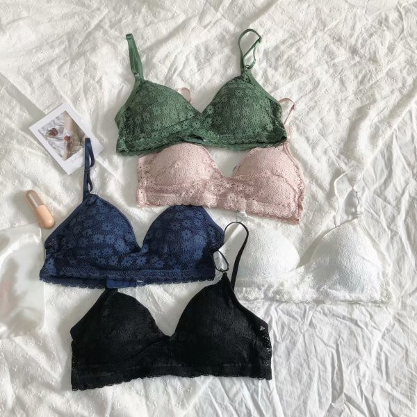 Sieviešu mežģīņu krūšturis ar polsterējumu