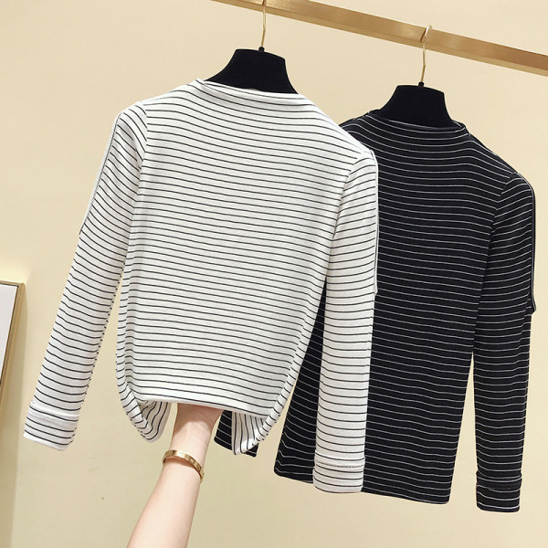 Sieviešu ikdienišķa svītraina blūze ar apaļu kakla izgriezumu