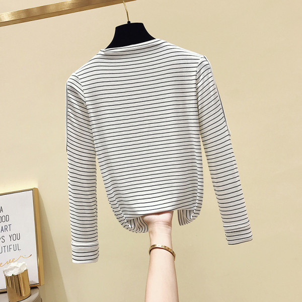 Sieviešu ikdienišķa svītraina blūze ar apaļu kakla izgriezumu