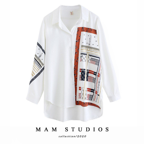 Sieviešu plats balts krekls ar klasisku apkakli un aplikāciju