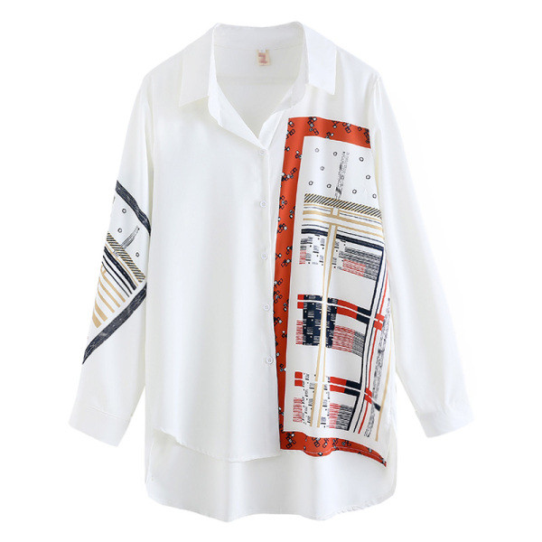 Sieviešu plats balts krekls ar klasisku apkakli un aplikāciju