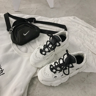 Νέο μοντέλο γυναικεία αθλητικά παπούτσια με κορδόνια και ψηλή σόλα