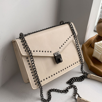 Moderna sieviešu soma no eko ādas ar metāla aizdari