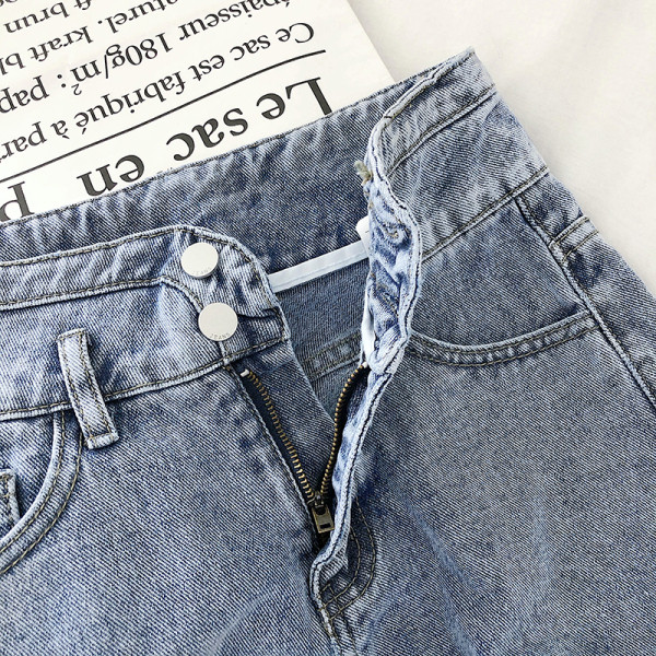 Rövid női széles farmernadrág magas derékkal és övvel