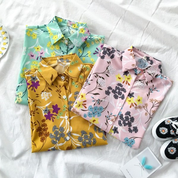 Retro stiliaus moteriški marškiniai su gėlių motyvais ir klasikine apykakle