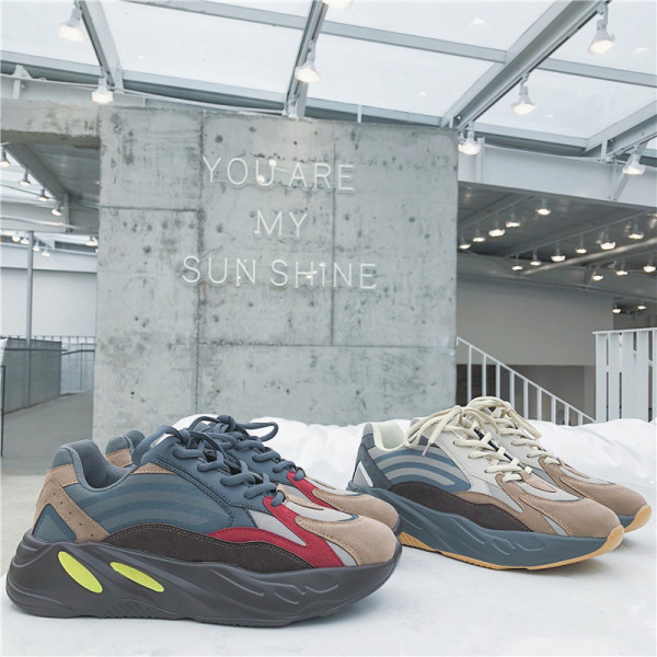 Jauns vīriešu krāsainu kedu modelis ar augstām zolēm un šņorēm