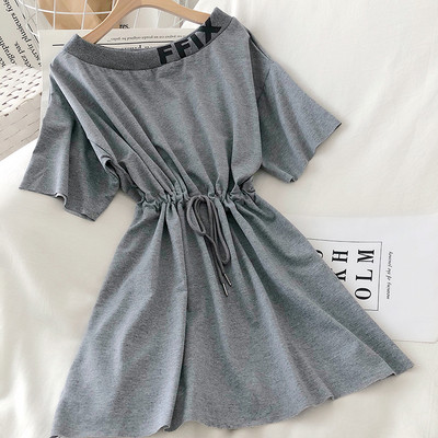 Lühikeste varrukate ja vöökoha lipsudega vabaaja naiste kleit