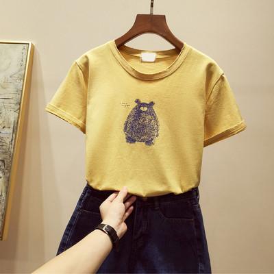 Įprasti moteriški marškinėliai trumpomis rankovėmis ir meškiuko aplikacijomis