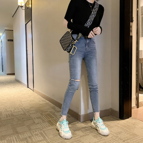 Αθλητικά γυναικεία  καθημερινά παπούτσια με πολύχρωμα κορδόνια και χοντρή σόλα