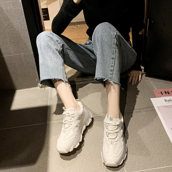 Novi model ženskih ležernih proljetnih tenisica sa grubim đonom