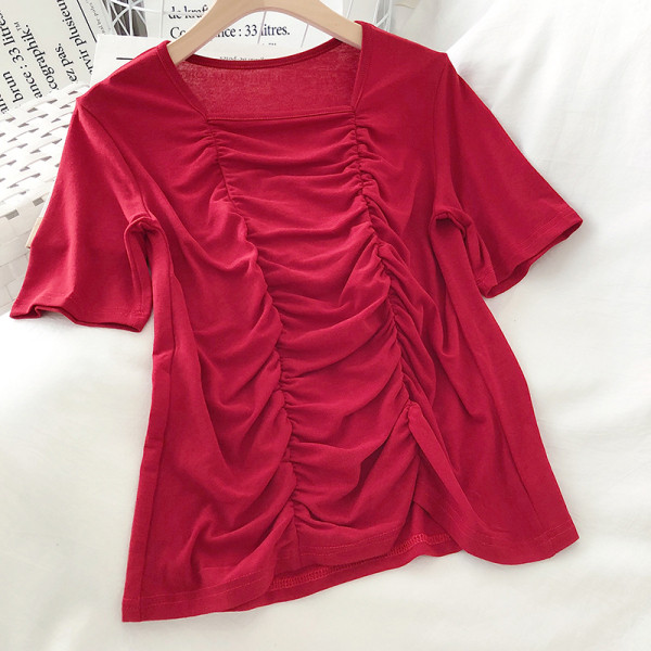 Széles női blúz elöl ráncolt szögletes nyakkivágással